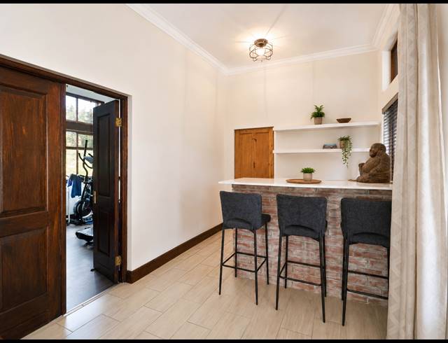 5 BEDROOM GOLF ESTATE FOR SALE IN BLUE VALLEY GOLF ESTATE
